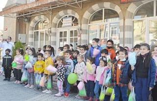 Sokak hayvanları için bir araya geldiler