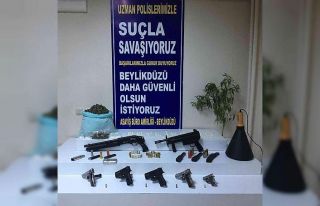 Sokak satıcılarına operasyon: 12 gözaltı