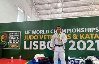 Sönmez, Veteranlar Dünya Judo Şampiyonu oldu