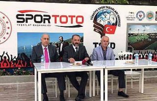 Suat Aksu, Türkiye Halk Oyunları Federasyonu başkan...