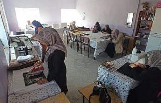 Şuhutlu kadınlar el emeği göz nuru ürünlerini...