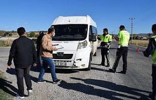 Sungurlu’da taşımalı okul servis araçları denetlendi