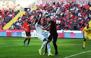 Süper Lig: Gaziantep FK: 0 - Altay: 0 (İlk yarı)