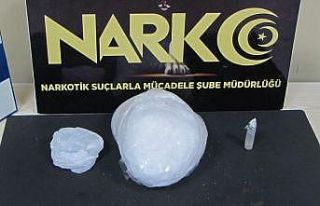 Şüphe üzerine durdurulan şahıslardan 50 gram...