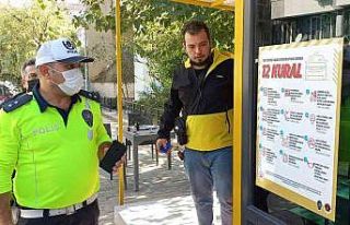 Taksi şoförüne ’12 Kural’ afişleri asıldı