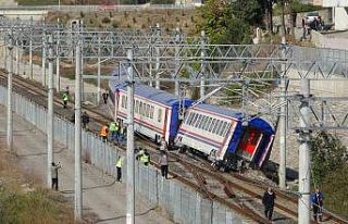 TCDD’dan 2 vagonun raydan çıkmasıyla ilgili açıklama