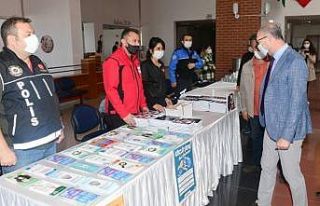 TEM ekipleri Anadolu Üniversitesi öğrencilerini...