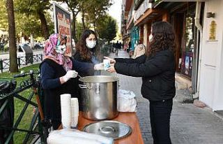 Tepebaşı’ndan gençlere çorba ikramı