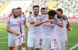 TFF 1. Lig: Altınordu: 0 - Ümraniyespor: 2