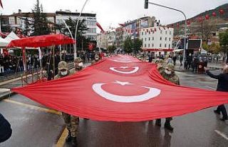 Tokat’ta, Cumhuriyet Bayramı kutlamalarına yağmur...