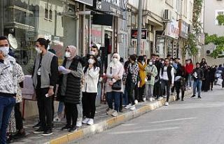 Tokat’ta öğrencilerin ‘kart’ kuyruğu