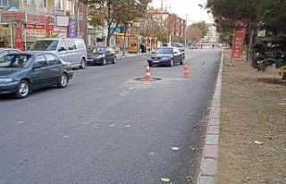 Trafiğin en yoğun saatinde mazgal onarımı sürücülere...