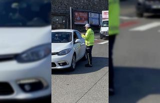 Trafik ekipleri sürücüleri denetledi
