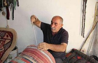 Trafik kazasında gözünü kaybetmesine rağmen mesleğini...