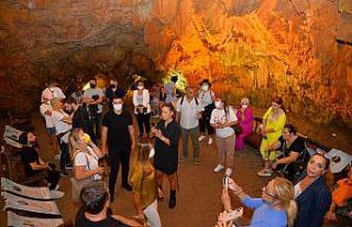 Turizm merkezi Alanya, ünlülerin rotası oldu