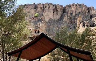 Turizm yerindeki kaya tehlike oluşturuyor