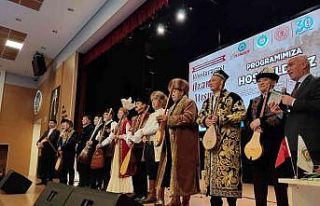Türk dünyasının usta ozanları Ankara’da atıştı