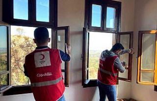 Türk Kızılay’ı Bilecik gönüllülerinden türbe...