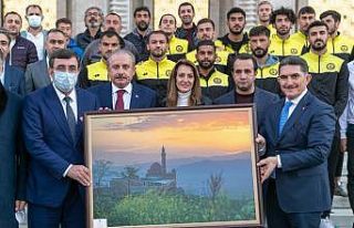 Türkiye Büyük Millet Meclisi Başkanı Şentop...