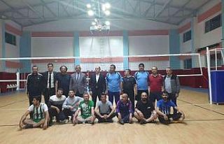 Tut ilçesinde kurumlar arası voleybol turnuvası...