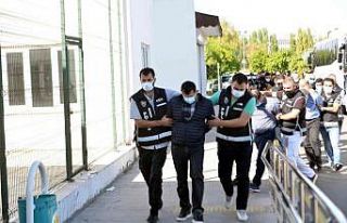 Tutuklanan milli eğitim müdürü 1 kilo altınla...