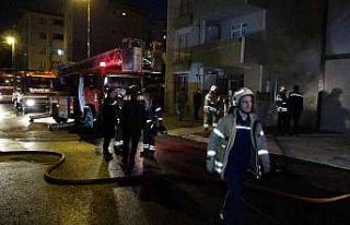 Tuzla’da yangında mahsur kalanları tır üzerinden...