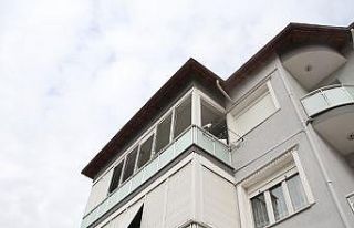 Üçüncü kattaki evin mutfağında çıkan yangın...