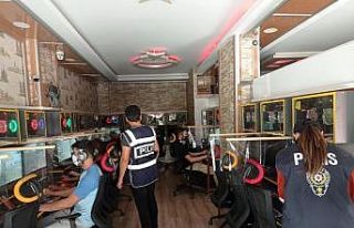 Ülke genelinde 41 bini aşkın emniyet ve jandarma...