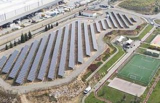 Üretim üssüne güneş enerjisi tesisi kuruldu,...