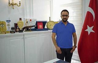 Uzmanından kalıcı dudak renklendirme önerisi