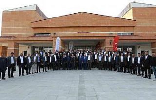 Vali Bilmez, Çaldıran muhtarlarıyla bir araya geldi