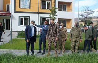 Vali Bilmez emniyet lojmanlarında incelemelerde bulundu