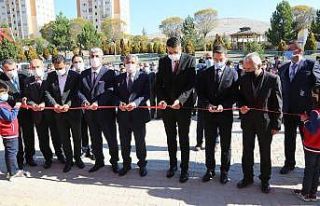 Vali Çelik’ten gençlere: "Hayatı kısa video...