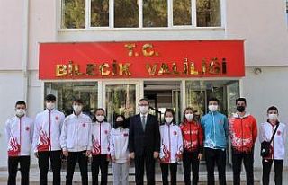 Vali Dr. Kızılkaya başarılı sporcuları kabul...