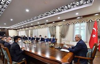 Vali Karaloğlu, 19 Ekim Muhtarlar Günü dolayısıyla...