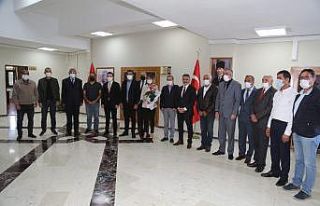 Vali Özkan muhtarlarla bir araya geldi