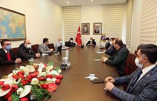 Vali Sonel: “Aşılama çalışmalarında Türkiye’de...