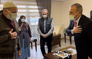 Vali Sonel’den Cumhuriyet yaşıtlarına yakın...