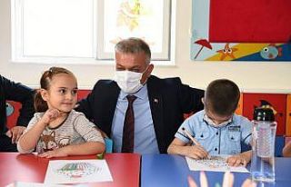 Vali Yazıcı: “Yeni nesli insan sevgisiyle yetiştiriyoruz”