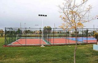 Van Büyükşehir Belediyesi parklara yeni sosyal...