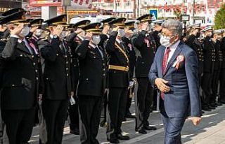 Van’da Cumhuriyet Bayramı dolayısıyla Atatürk...