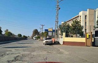 Veliler okul önlerine levha ve hız kesici istedi