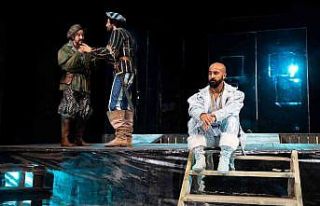 ‘Venedik Taciri’ Adana’da izleyiciyle buluştu