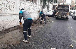 Viranşehir’de cadde ve sokalar çöplerden arındırılıyor
