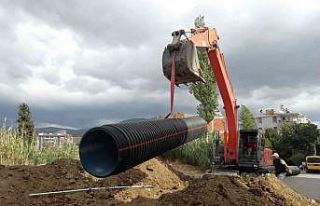 Yağmur suyu hattı çalışmaları devam ediyor
