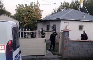 Yaşlı adam evinde ölü bulundu