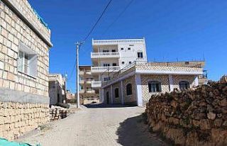 Yıllar önce göç etmek zorunda kaldıkları köy...