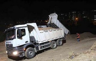 Yol çalışmaları gece gündüz devam ediyor