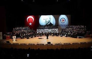 100 kişilik koro Atatürk’ün sevdiği şarkıları...