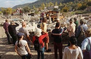 100 Yaş Evi sakinlerine tarih turu